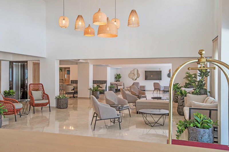 Bohemian Gardens Hotel 11