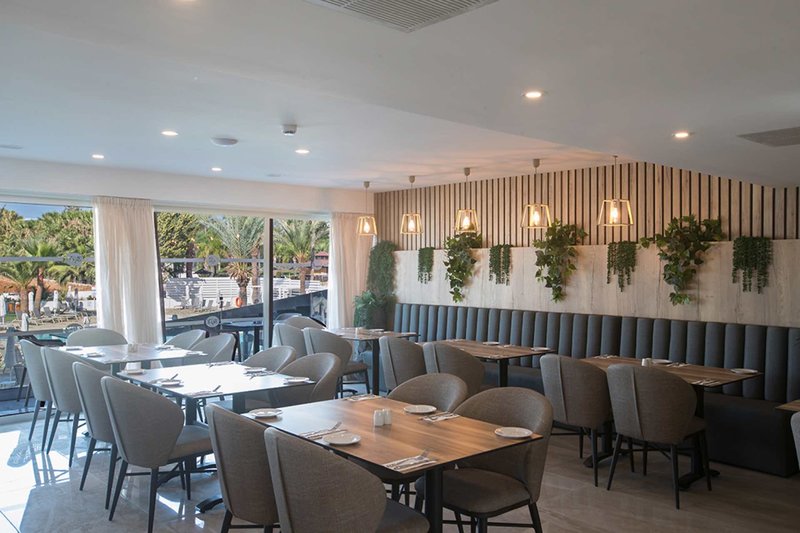 Bohemian Gardens Hotel 15