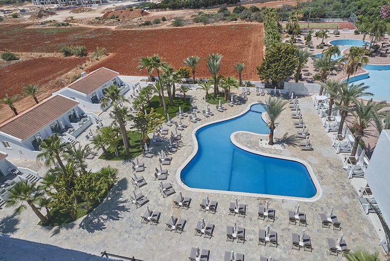Bohemian Gardens Hotel 16
