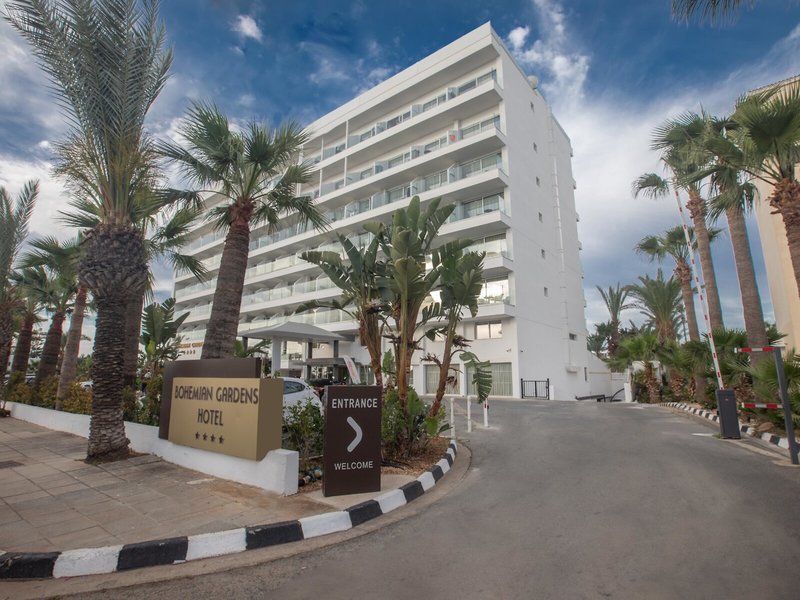 Bohemian Gardens Hotel 3