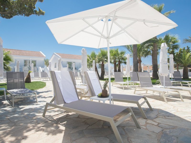 Bohemian Gardens Hotel 6