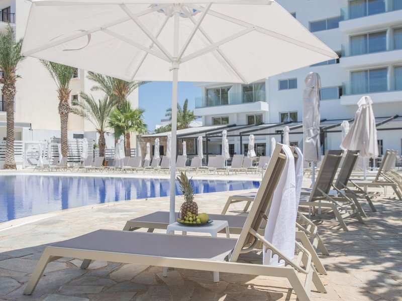 Bohemian Gardens Hotel 7