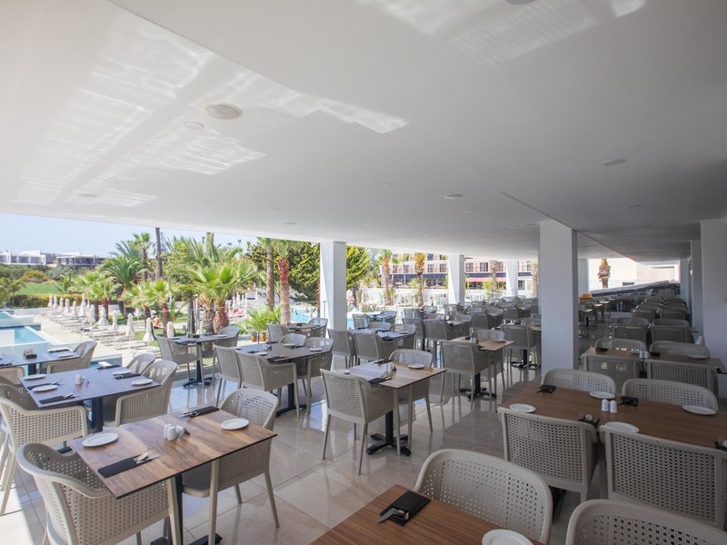 Bohemian Gardens Hotel 41
