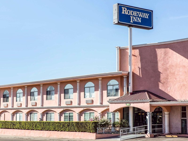 Rodeway Inn 2