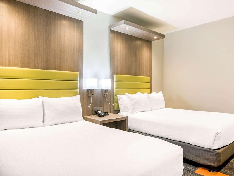Rodeway Inn 12