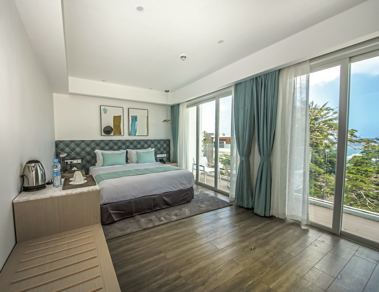 Ocean V Hotel 10