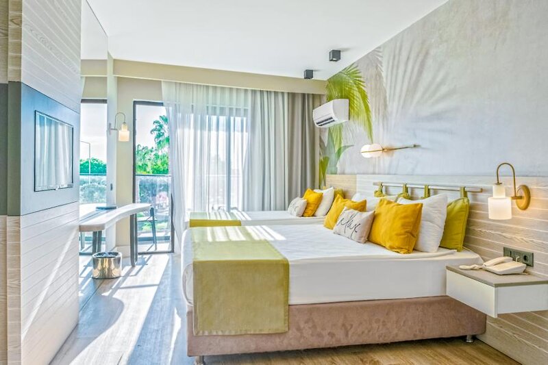 Side Square Hotel 18