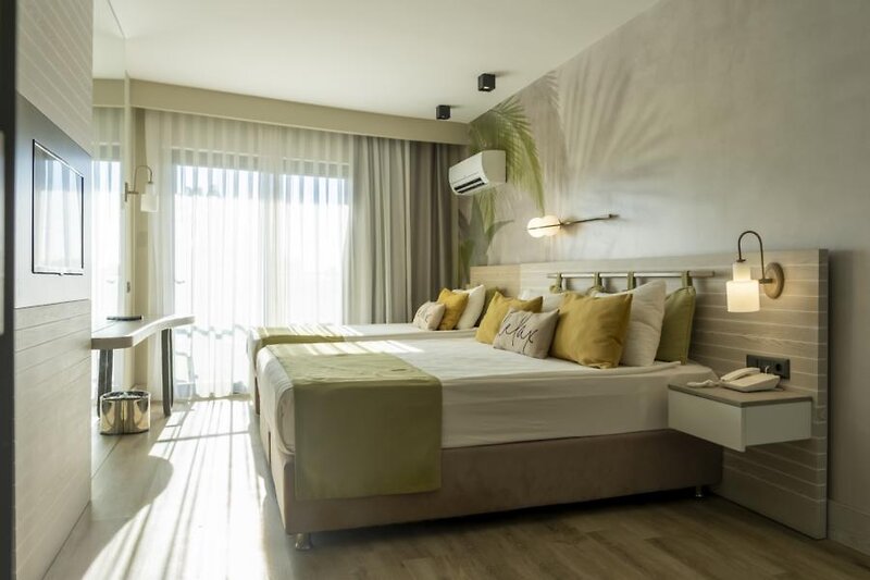 Side Square Hotel 7