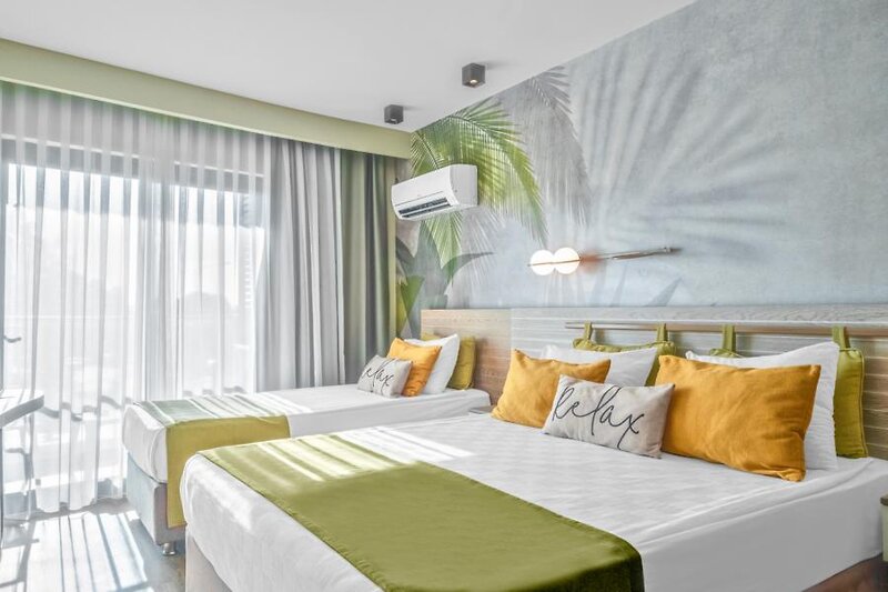 Side Square Hotel 17