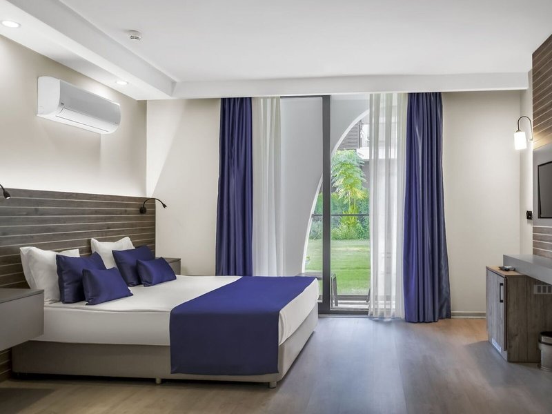 Side Square Hotel 25