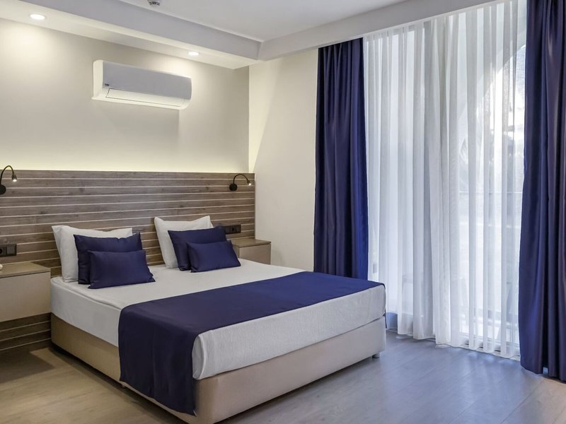 Side Square Hotel 26