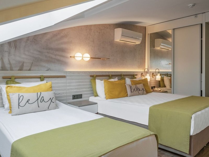 Side Square Hotel 28