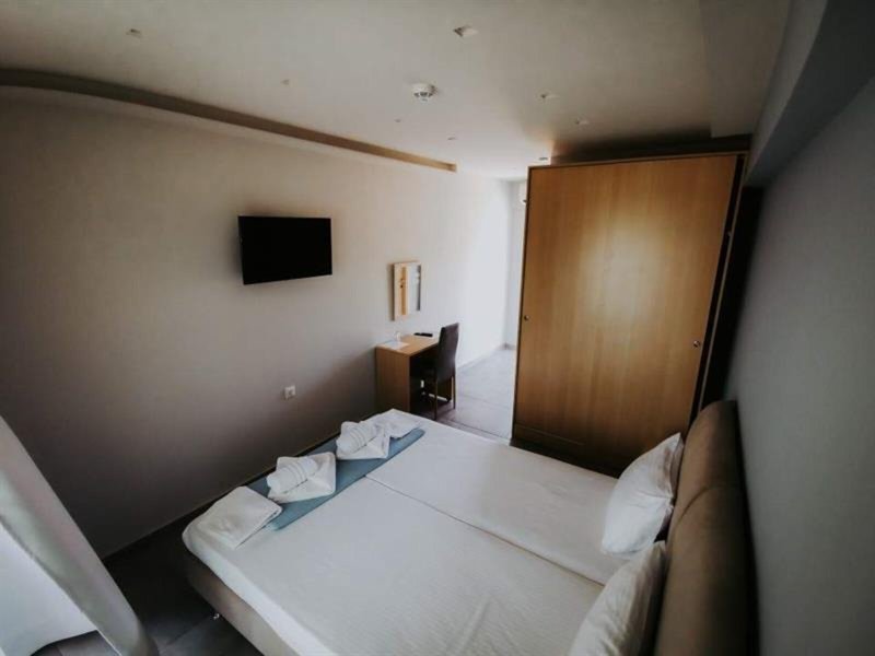 Scorpios View Hotel 8