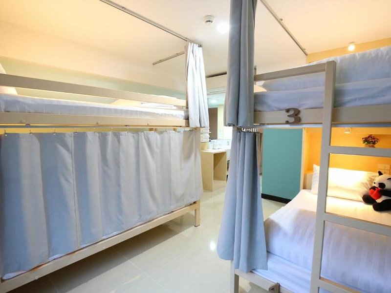 Lucky Panda Hotel 13