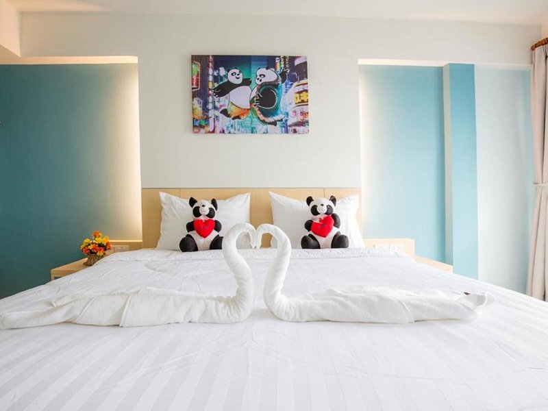 Lucky Panda Hotel 14