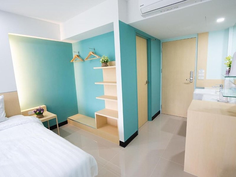 Lucky Panda Hotel 16