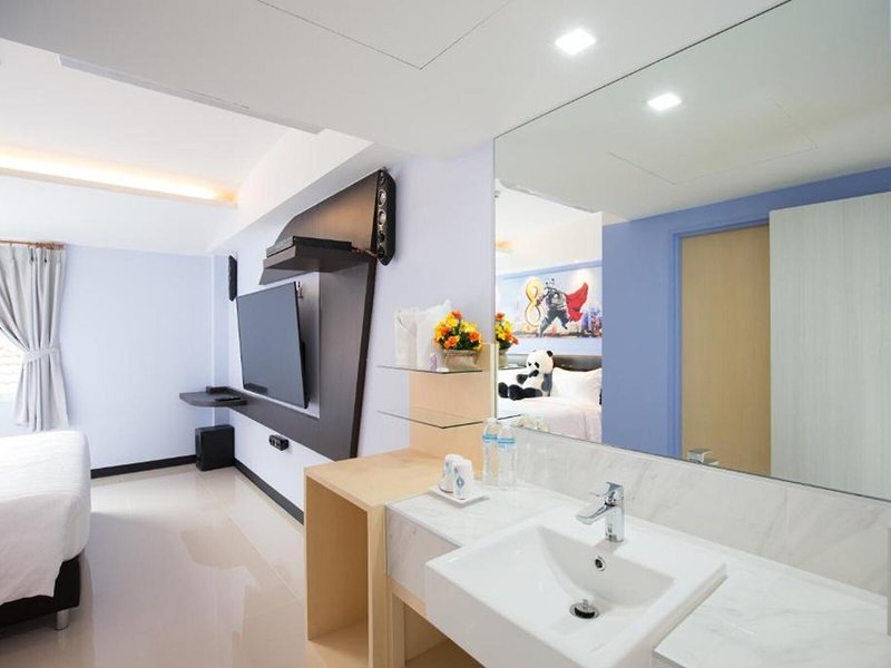 Lucky Panda Hotel 24