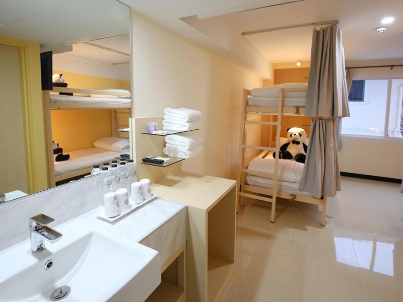 Lucky Panda Hotel 33