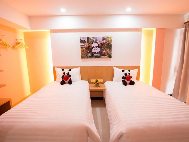 Lucky Panda Hotel 40