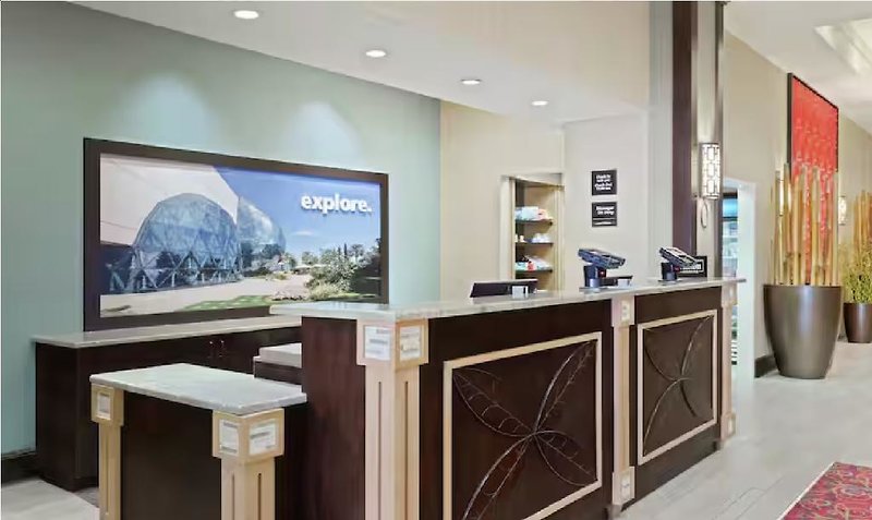 Hampton Inn & Suites St. Petersburg Downtown 2