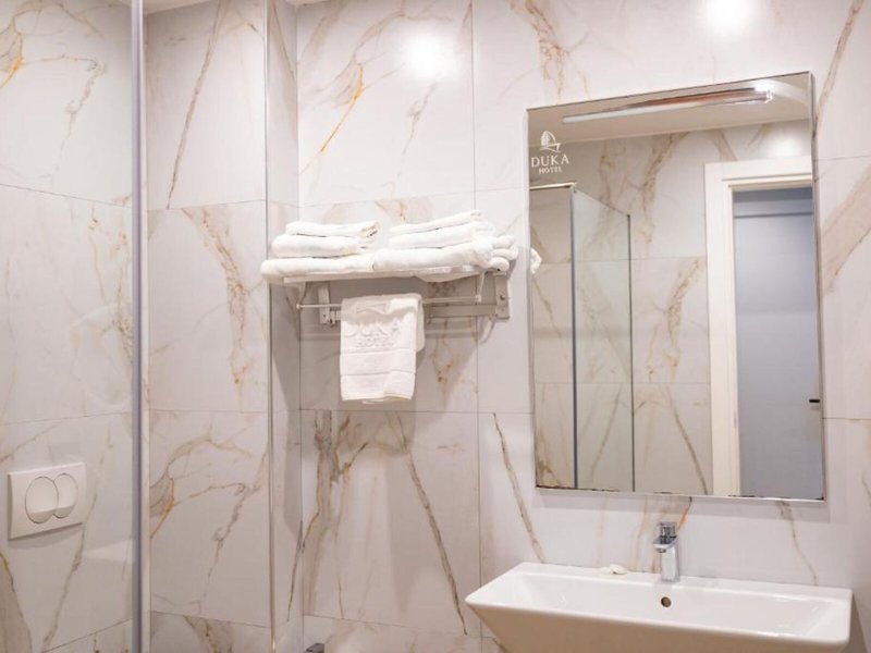 Duka Hotel 42