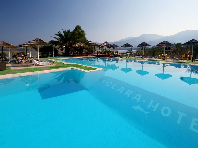 Clara Resort Hotel & Bungalow 10