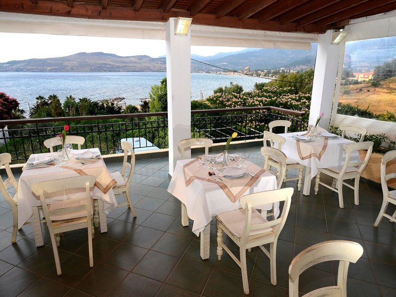 Clara Resort Hotel & Bungalow 19