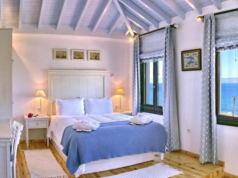 Clara Resort Hotel & Bungalow 25