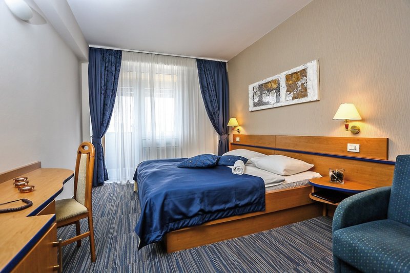 Drazica Resort - Hotel Drazica / Villa Lovorka / Dep. Tamaris 11 - Room Example