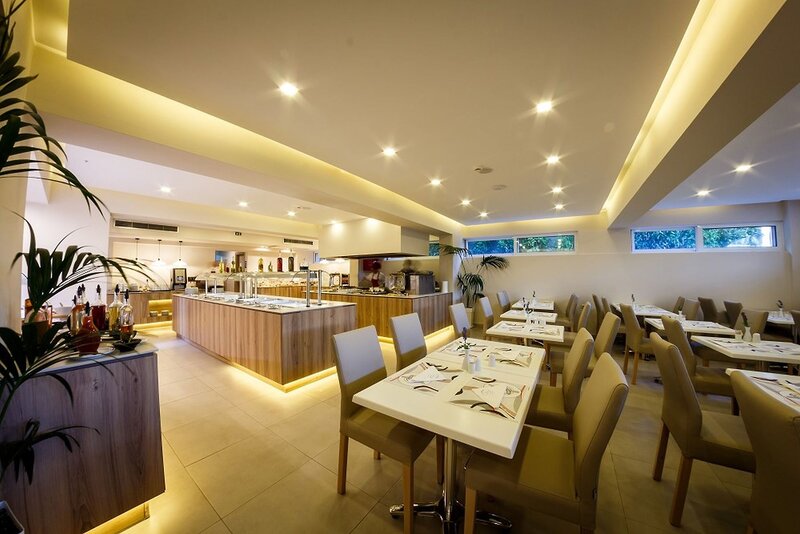 Porto Planos Beach Hotel 7