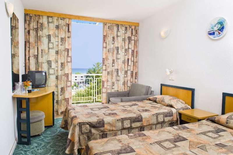 Amelia Albena 1 - Room Example