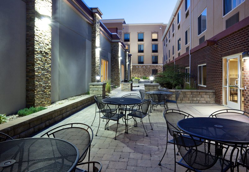 Holiday Inn Express & Suites Aberdeen 1 - Terrace