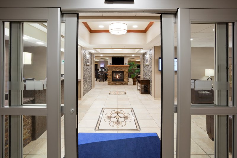 Holiday Inn Express & Suites Aberdeen 4 - Lounge / Lobby