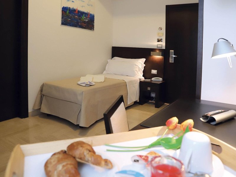 Albergo Cantiani 24 - Room Example