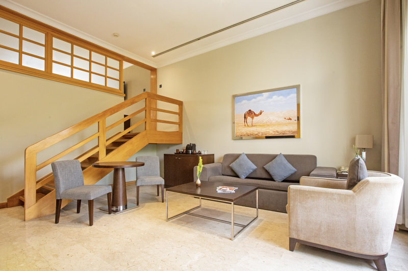 Dubai Marine Beach Resort and Spa 7