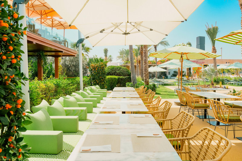 Dubai Marine Beach Resort and Spa 11