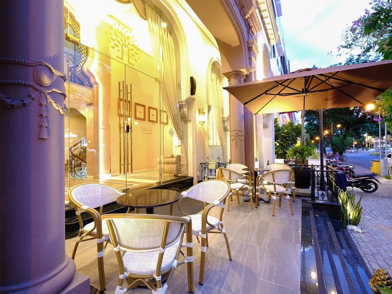 Golden Tree Hotel & Apartment 12