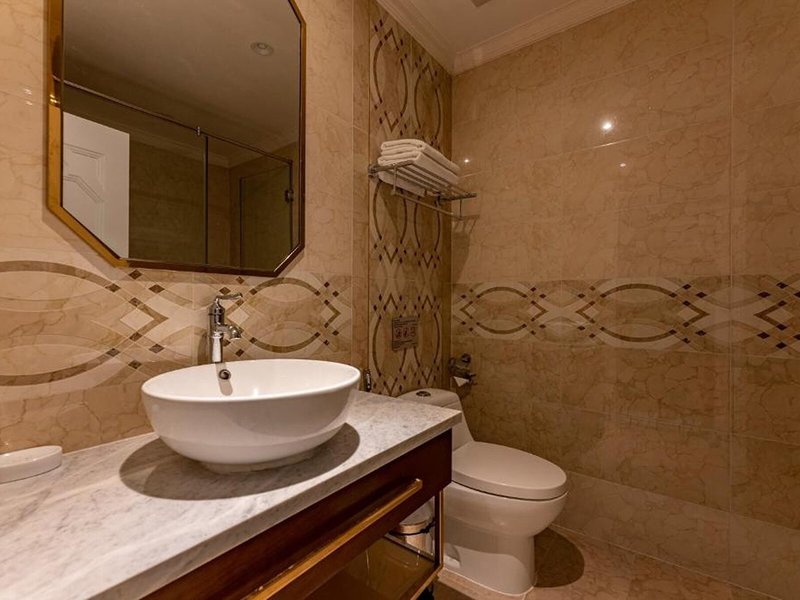 Golden Tree Hotel & Apartment 42