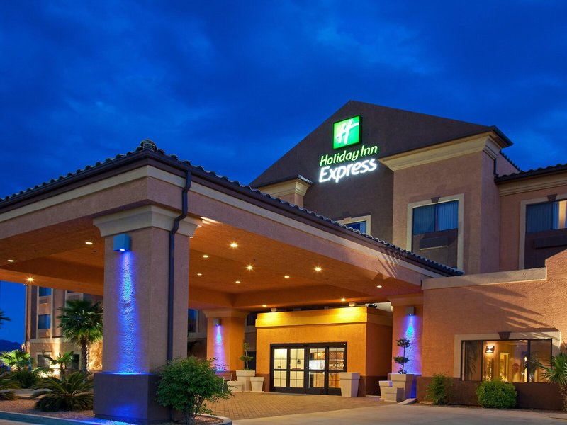 Holiday Inn Express & Suites Kingman 3 - Exterior