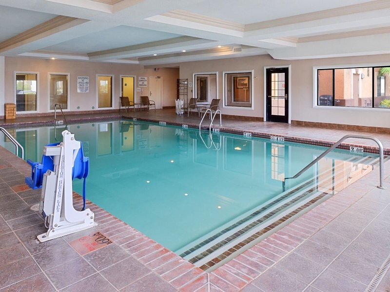 Holiday Inn Express & Suites Kingman 6 - Outdoor Pool