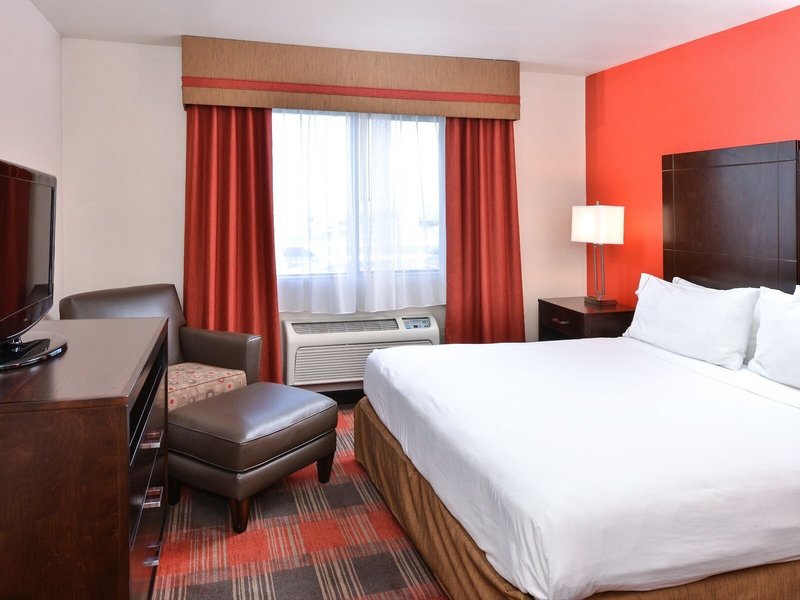 Holiday Inn Express & Suites Kingman 21 - Room Example
