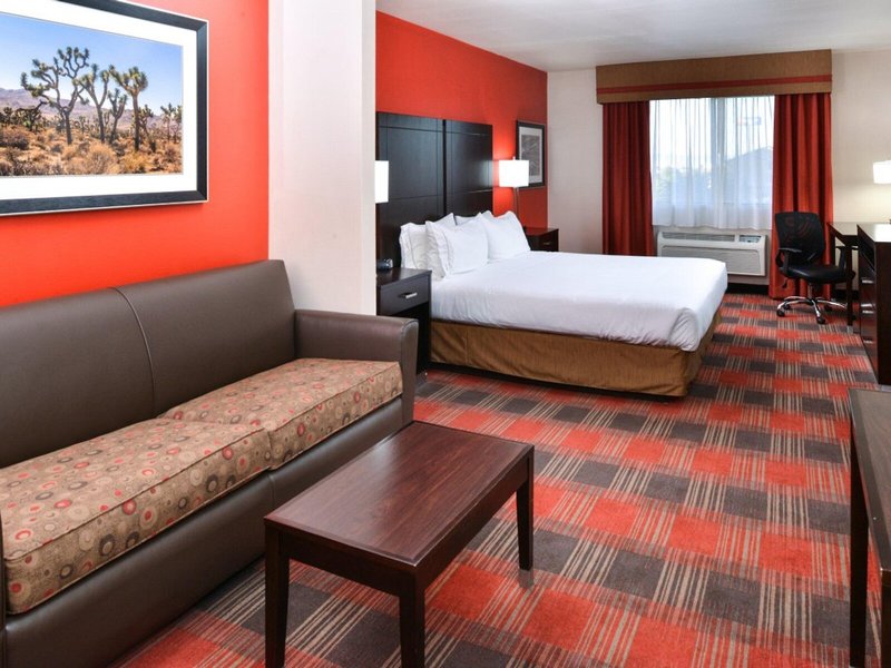 Holiday Inn Express & Suites Kingman 29 - Room Example