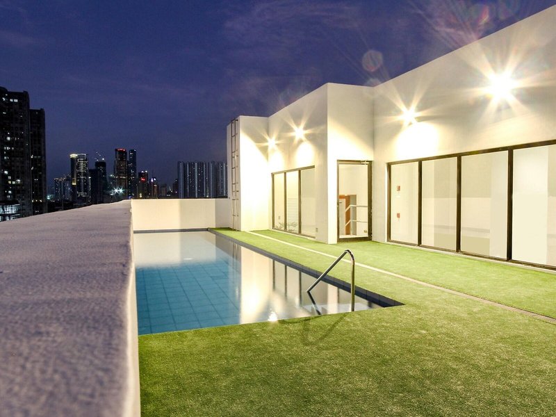 Privato Makati