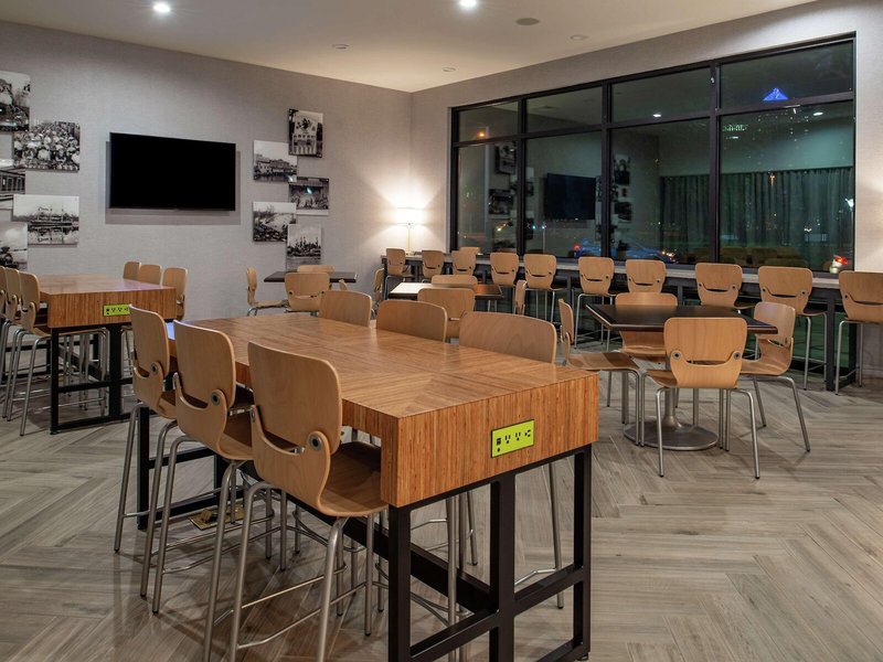 Home2 Suites by Hilton Tampa Downtown Channel District 19