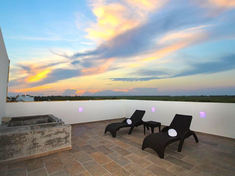 We Hotel Puerto Morelos 5