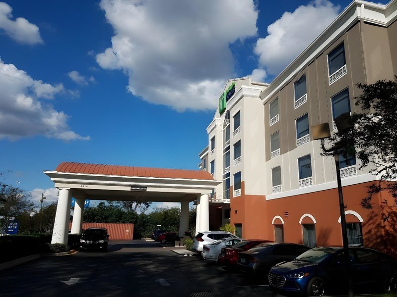 Holiday Inn Express & Suites Tampa-Fairgrounds-Casino