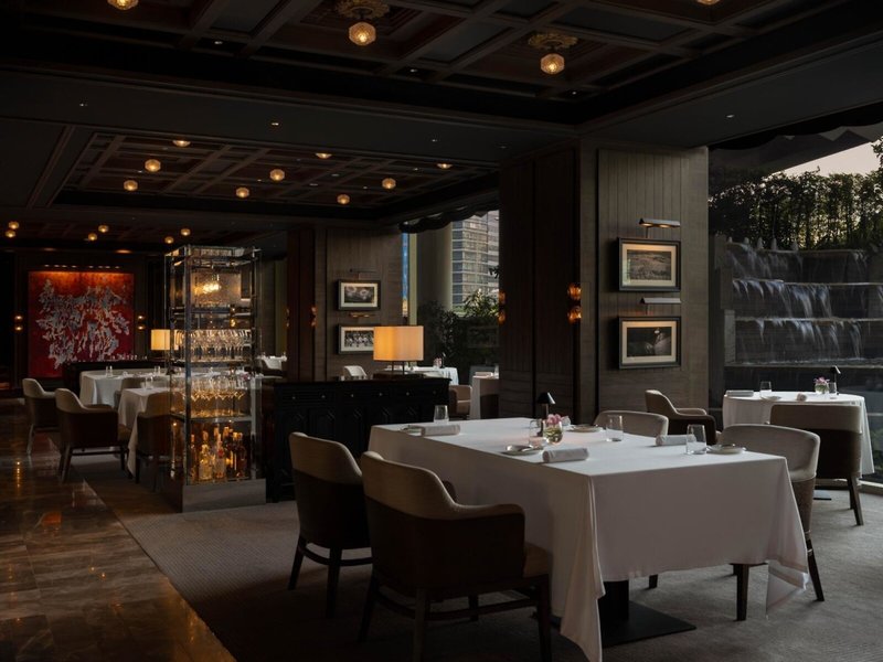 Dusit Thani Bangkok 14