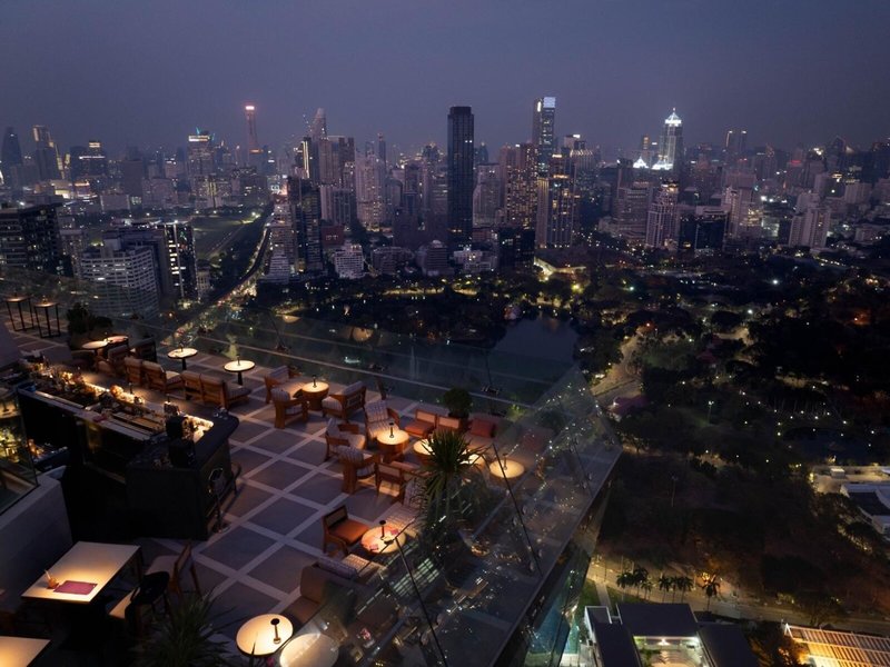 Dusit Thani Bangkok 32
