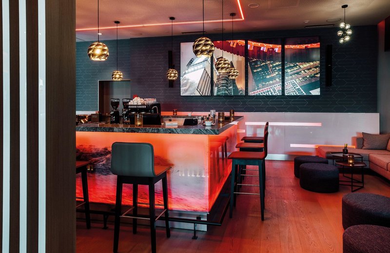 Leonardo Hotel Zurich Airport 5