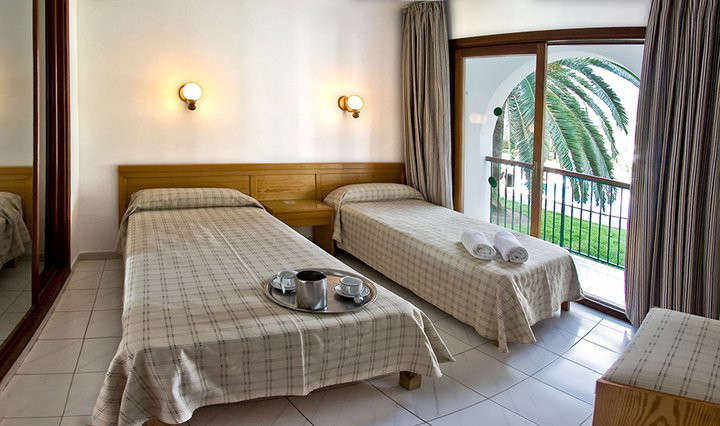 Ebano Hotel Apartments & Spa 5